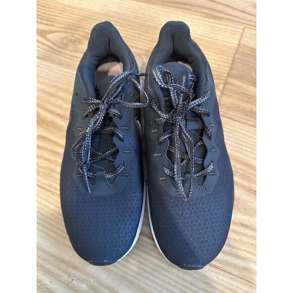 Nike Legend Essential Shoe, Womens SIze 7 1/2, Black with Purple - Picture 2 of 6